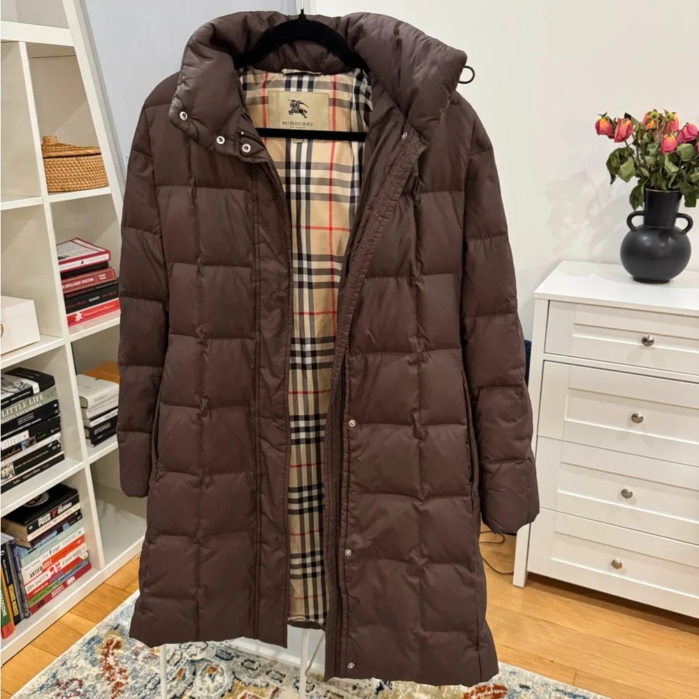 Burberry Chocolate Puffer Jacket with Check Lining - Picture 3 of 14